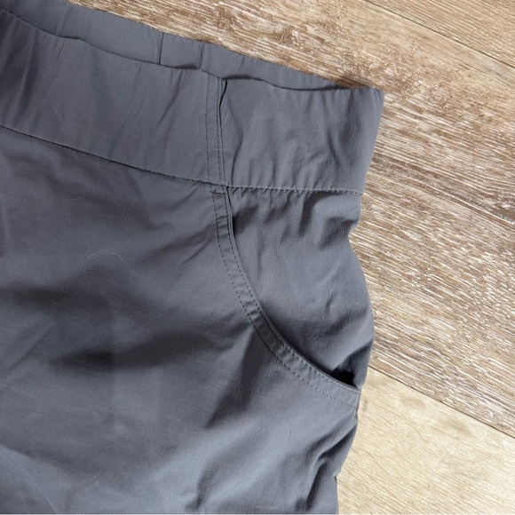 Women’s gray Columbia shorts XL - Picture 2 of 6